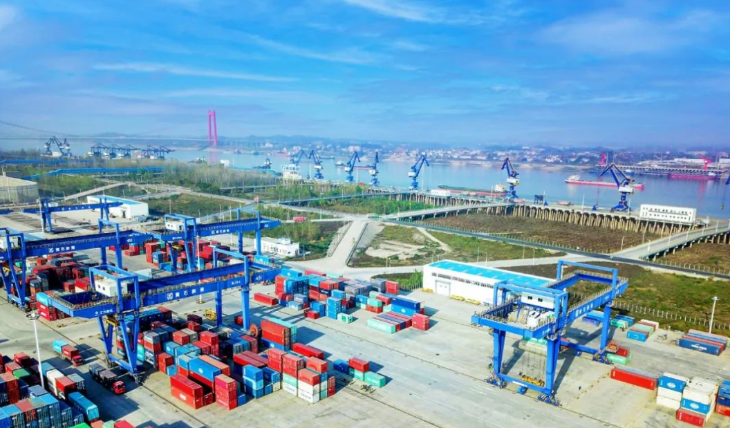 天海物流集團總經(jīng)理張國良參與黃石企業(yè)家早餐會：共商綠色智能船舶制造產(chǎn)業(yè)發(fā)展之策